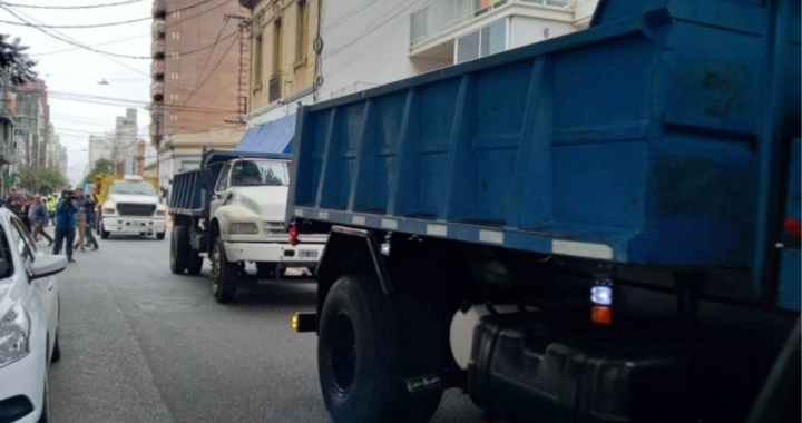 RECLAMO DE CAMIONES EN LA MUNICIPALIDAD DE SANTA FE POR REDUCCIÓN DE SERVICIOS EN COLASTINE Y ALTO VERDE