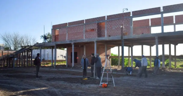 AVANZAN LAS OBRAS EN EL PARAJE LOS ZAPALLOS DEL MULTIESPACIO «RÍO MANZO» DEL BARRIO LEYES