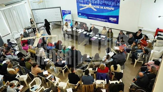 AMSAFÉ ACEPTÓ LA OFERTA SALARIAL DEL GOBIERNO POR 200 VOTOS