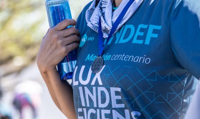 UNL ENTREGA LOS KITS PARA LA PARTICIPACIPANTES DE LA MARATÓN ANIVERSARIO