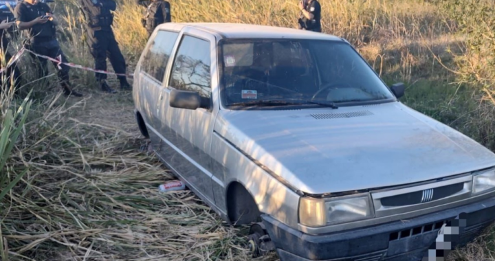 LA POLICÍA LOGRÓ RECUPERAR EN EL BAÑADO UN VEHÍCULO ROBADO EN RINCÓN