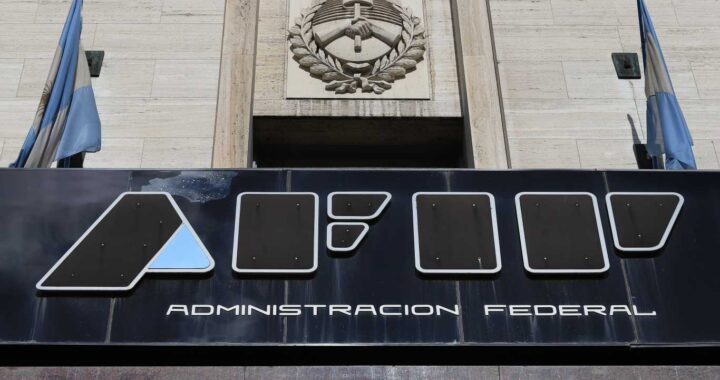 AFIP DENUNCIÓ A 50 EMPRESAS POR EVASIÓN E IRREGULARIDADES EN EL PAGO DE APORTES