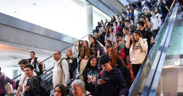 LLEGARON A EZEIZA LOS PRIMEROS ARGENTINOS PROVENIENTES DE ISRAEL