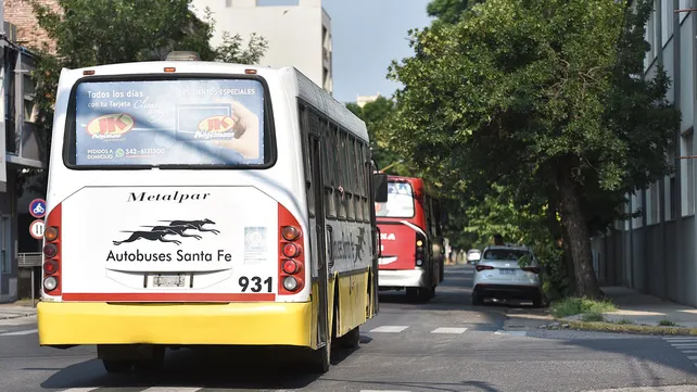 CONFLICTO EN EL TRANSPORTE PÚBLICO: DESDE ESTE MIÉRCOLES SE RESTRINGE EL SERVICIO NOCTURNO DE COLECTIVOS EN SANTA FE