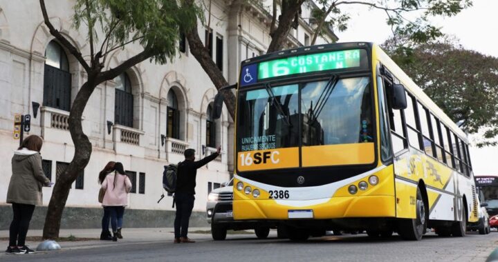 PARO DE COLECTIVOS EN SANTA FE: SE LEVANTÓ LA MEDIDA DE FUERZA Y LOS COLECTIVOS VUELVEN A CIRCULAR