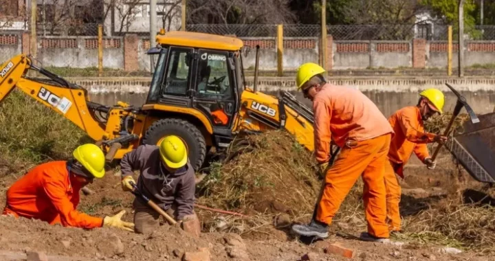 OBRA PÚBLICA: EN SU PRIMER MES, PULLARO SALDÓ DEUDAS POR MÁS DE 11 MIL MILLONES DE PESOS