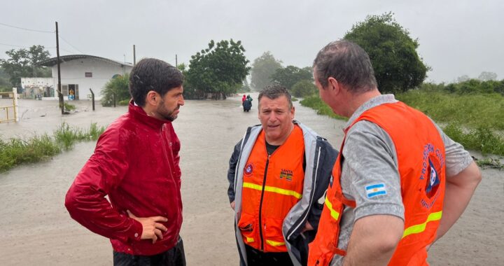 EL GOBERNADOR ENCABEZA EN RECONQUISTA UNA REUNIÓN DEL COMITÉ DE EMERGENCIA HÍDRICA