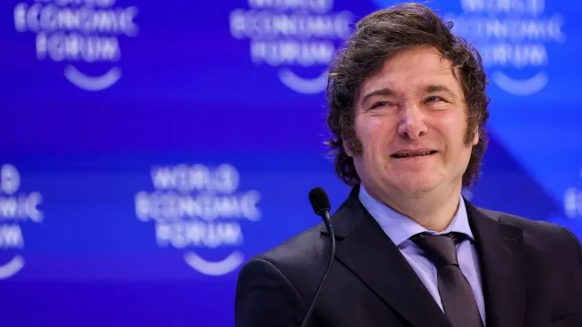 JAVIER MILEI REGRESA A LA ARGENTINA TRAS SU PARTICIPACIÓN EN EL FORO DE DAVOS