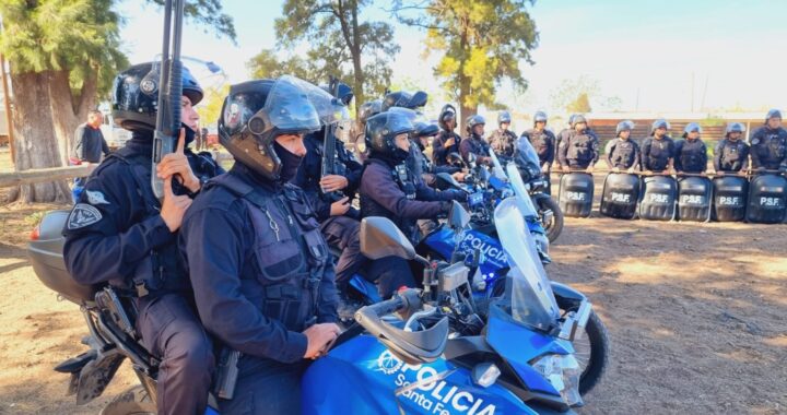 EN 24 HORAS SE INSCRIBIERON MÁS DE 70 POLICÍAS RETIRADOS PARA FUNCIONES OPERATIVAS EN ROSARIO