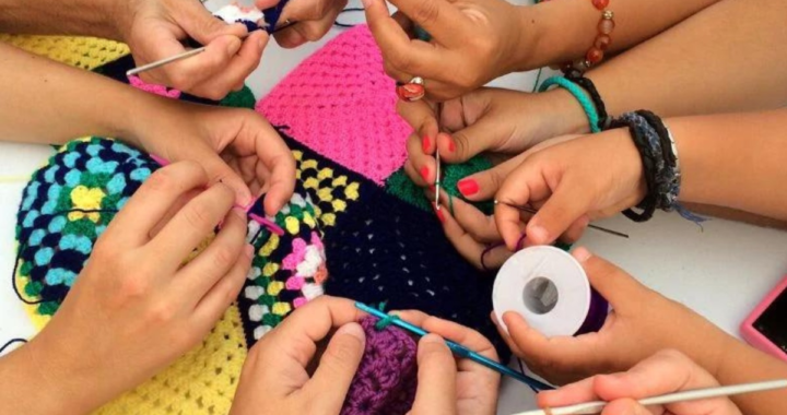 NUEVOS TALLERES DE TEJIDO EN MANOS VIVAS DE ARROYO LEYES: APRENDE CROCHET A PARTIR DEL 12 DE ABRIL