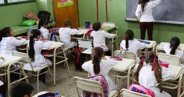 HAY CLASES ESTE LUNES EN SANTA FE Y MAÑANA SE REÚNEN GREMIOS Y GOBIERNO