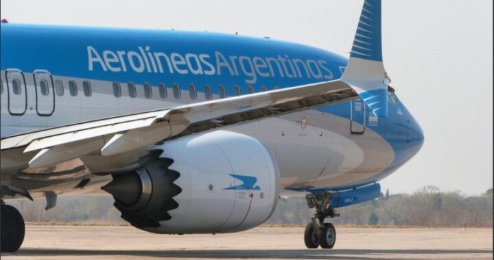 LA MOTOSIERRA LLEGA A AEROLÍNEAS ARGENTINAS: EVALÚAN RECORTAR VUELOS DE CABOTAJE