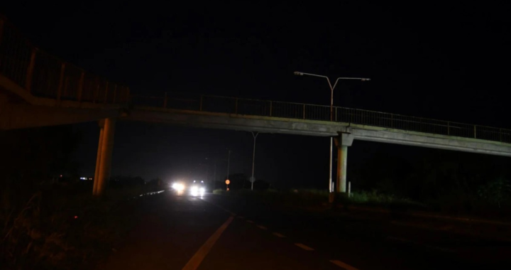 NUEVAMENTE LA FALTA DE ILUMINACIÓN EN LA RUTA 168 SE TORNA UN PROBLEMA DE CIRCULACIÓN