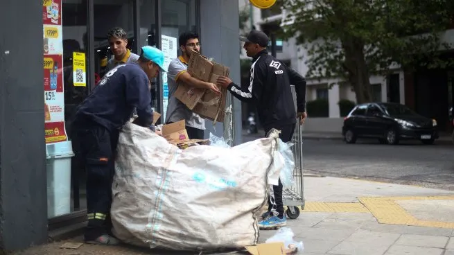 LA POBREZA TREPÓ AL 55,5% EN EL PRIMER TRIMESTRE: YA AFECTA A CASI 25 MILLONES DE ARGENTINOS, SEGÚN LA UCA