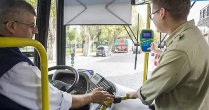 PARITARIAS DE COLECTIVEROS: REUNIÓN CLAVE ENTRE LA UTA Y LAS EMPRESAS DE TRANSPORTE POR COLECTIVOS