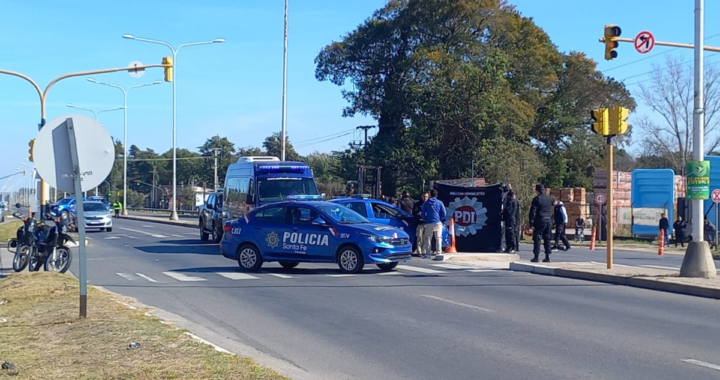 ACCIDENTE FATAL EN LA RUTA 1: CONTINÚA EN GRAVE ESTADO LA JOVEN QUE FUE TRASLADADA DE URGENCIA 