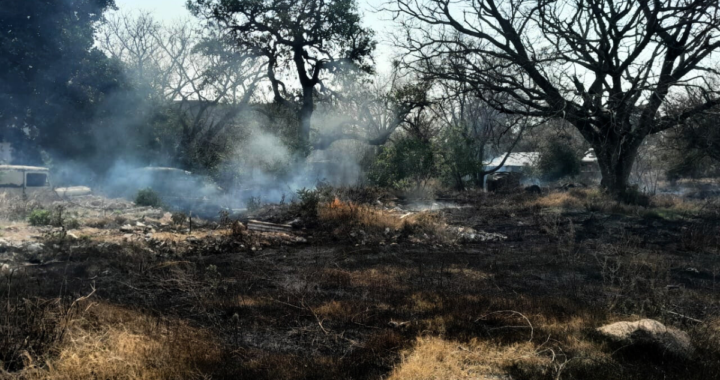 INCENDIO EN EL CAMPING DE AMSAFE EN COLASTINÉ NORTE: BOMBEROS LOGRAN CONTROLAR EL FOCO