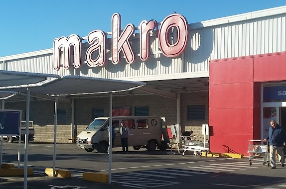 LA CADENA DE SUPERMERCADOS MAYORISTA MAKRO SE VA DEL PAÍS POR LA RECESIÓN