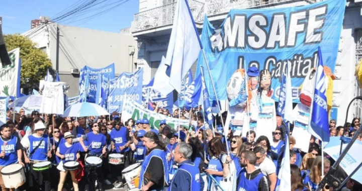 PARITARIAS: DOCENTES VOTARÁN ENTRE TRES MOCIONES DE RECHAZO