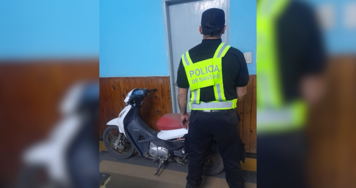 OPERATIVO POLICIAL EN CAYASTÁ: DETIENEN A UN HOMBRE POR ROBO DE MOTOCICLETA