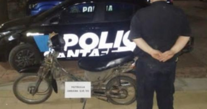 RECUPERAN MOTO ROBADA EN HELVECIA TRAS OPERATIVO POLICIAL