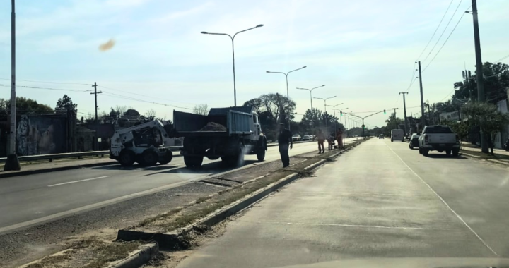 VIALIDAD PROVINCIAL AVANZA CON TRABAJOS DE MANTENIMIENTO SOBRE LA RUTA 1 ENTRE COLASTINÉ NORTE Y RINCÓN