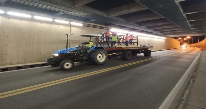 REEMPLAZAN LOS ANTIGUOS TUBOS LED DEL INTERIOR DEL TÚNEL SUBFLUVIAL