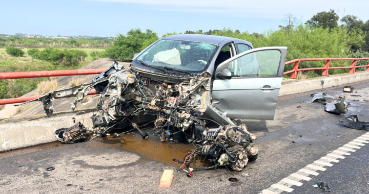 IMPACTANTE CHOQUE EN LA AUTOPISTA ROSARIO-SANTA FE: UN HOMBRE HERIDO TRAS EVITAR AUTO AVERIADO EN EL PUENTE DEL RÍO SALADO