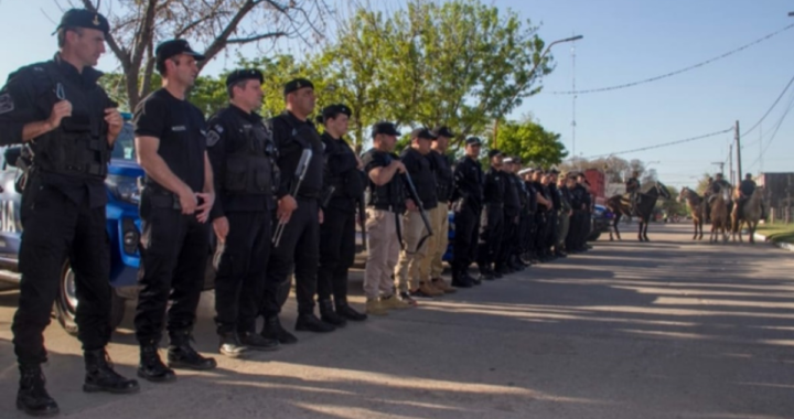 MEGAOPERATIVO POLICIAL EN HELVECIA Y CAYASTÁ SUPERVISADO POR EL SUBJEFE DE POLICÍA