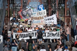 ESTUDIANTES CONVOCAN A UNA TERCERA MARCHA UNIVERSITARIA NACIONAL EN NOVIEMBRE