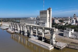 EL PUERTO DE SANTA FE DESPACHA 20 MIL TONELADAS DE SOJA HACIA TIMBÚES