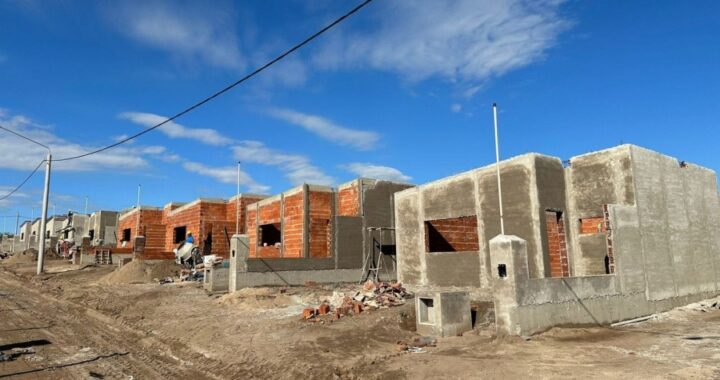 HOY APERTURA DE SOBRES PARA LA TERMINACIÓN DE VIVIENDAS E INFRAESTRUCTURA ELÉCTRICA EN SANTA ROSA DE CALCHINES