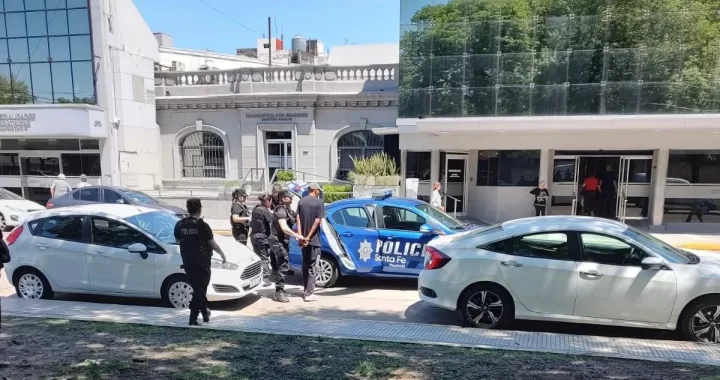 SANTA FE: DETUVIERON A UN CUIDACOCHES CON PEDIDO DE CAPTURA EN LA ZONA DE LA TERMINAL DE ÓMNIBUS