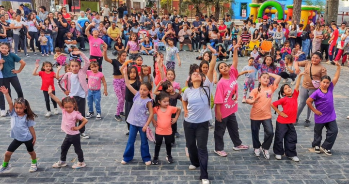 SHOW DE FIN DE AÑO DE MOON DANCE: MÁS DE 45 BAILARINES EN ESCENA EN EL BRIGADIER DE RINCÓN