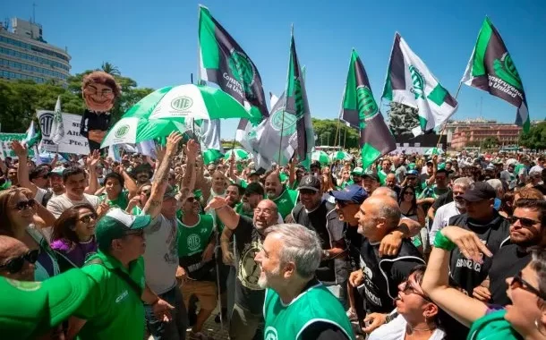 ECHARÁN A TRABAJADORES DE ATE QUE PARARON EN EL REGISTRO DE LA PROPIEDAD AUTOMOTOR