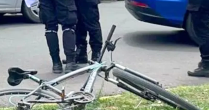 FUE DENUNCIADA POR ROBARLE LA BICICLETA A LA CUÑADA Y LA POLICÍA LA DETUVO EN RUTA 1 POR HURTO 