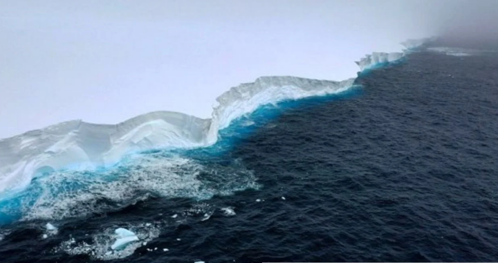 ¿HACIA DÓNDE SE DIRIGE EL ICEBERG MÁS GRANDE DEL MUNDO DESPRENDIDO DE LA ANTÁRTIDA?