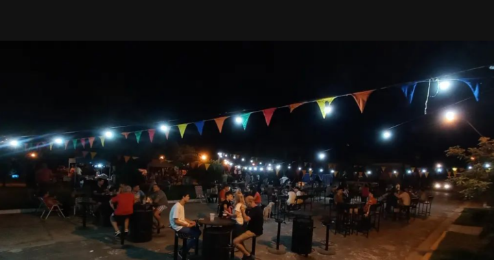 PATIO GASTRONÓMICO EN CAYASTÁ: SABORES LOCALES Y AMBIENTE ÚNICO JUNTO AL RÍO