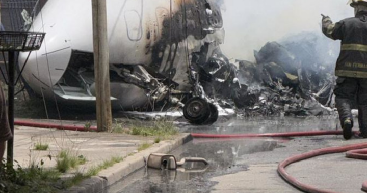 TRAGEDIA EN SAN FERNANDO: AVIÓN PRIVADO SE DESPISTÓ Y CHOCÓ CONTRA VIVIENDAS