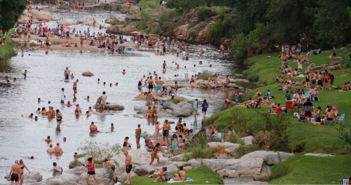 CARLOS PAZ COBRARÁ LA ATENCIÓN MÉDICA EN HOSPITALES A LOS TURISTAS