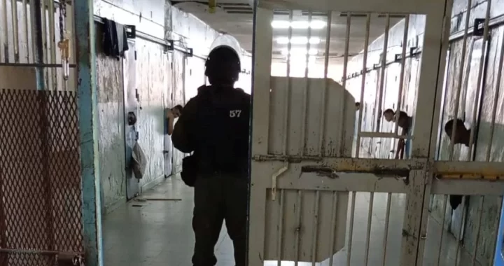 Un preso fue apuñalado en la cárcel de Las Flores y permanece internado en el Cullen